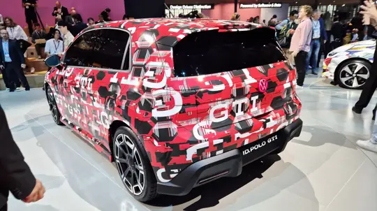 Электрический GTI научат «переключать передачи», которых у него нет: что готовит Volkswagen