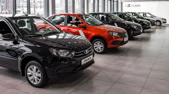 LADA обновила скидки на сентябрь: какая модель сохранит больше всего денег