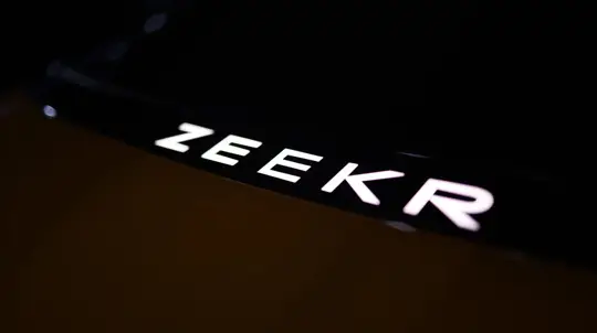 Два новых гибрида забрали 96,6% продаж Zeekr: прежние электрокары почти исчезли