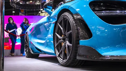 McLaren впервые всерьез добавит задние места — и этим не ограничится