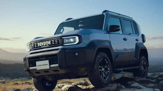 В Японии 2,5 млн, в России от 6,9: сколько просят за Land Cruiser FJ