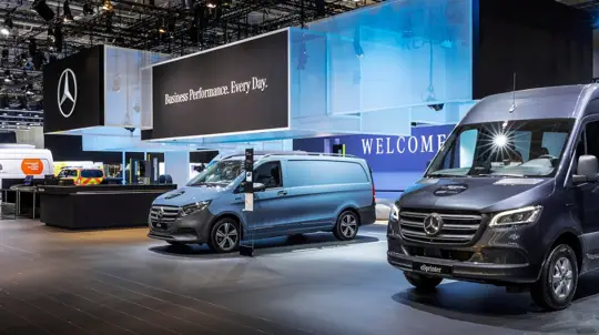VLE стал шаттлом для бизнеса: Mercedes добавил сервисы вокруг самой машины