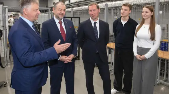 Новую модель LADA будут собирать роботы: у него российская прописка и руки из нужного места