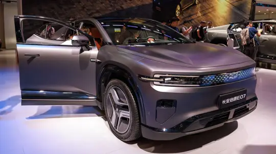 7 спорных автомобильных технологий: пять уже получили реальные ограничения