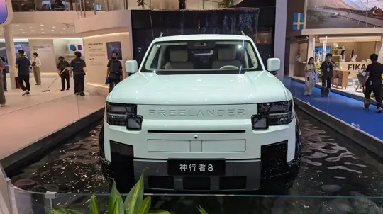 829 л.с., 310 км и зарядка за 12 минут: начались поставки Freelander 8