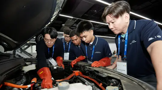 Раньше хватало знать мотор и коробку: чему теперь учат мастеров Hyundai