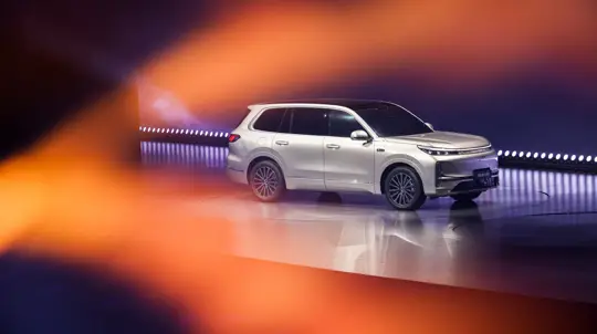 65 тыс. покупателей, 845 баллов J.D. Power и 94% C-NCAP: китайский кроссовер отмечает юбилей