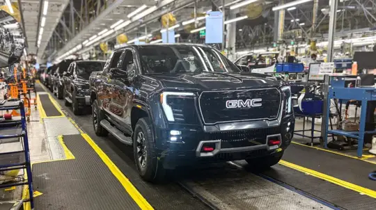 8,3 литра, 555 hp и 1668 Нм: GM раскрыла новый Duramax для Silverado HD и Sierra HD