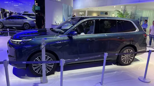 Конкурент Li Auto L9 от Geely готовят к российским продажам: 870 л.с., 6 мест и батарея 41,46 кВт·ч