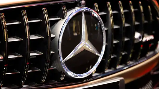 У автомобилей Mercedes-Benz проблемы с заземлением