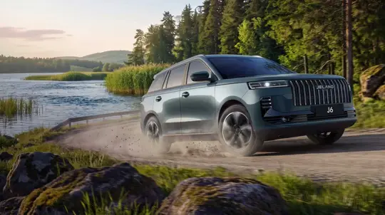 Всего +3 л.с., но тяги на 31% больше: чем Jeland J6 AWD отличается от 2WD