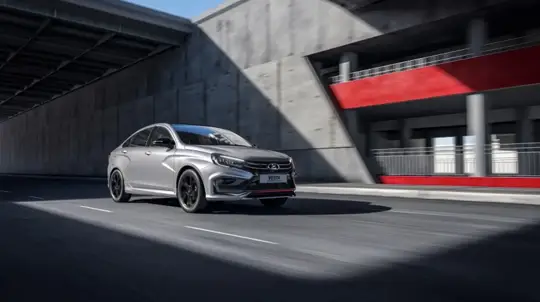 АвтоВАЗ запустил в продажу новую Lada Vesta Sportline по цене от 2,18 млн рублей