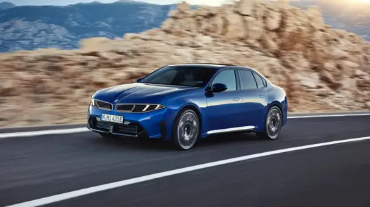 Базовая BMW 318 за 9,5 млн: появились первые условия заказа G50