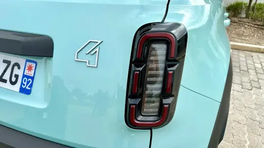 Renault обновит бюджетный электрокар: батарея LFP 37 кВт·ч, 110 л.с. и 305 км запаса хода