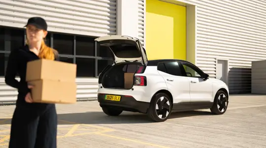 Задние сиденья убрали, а цену снизили: что сделали с Volvo EX30