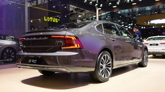 Volvo неожиданно прибавила в России: продажи выросли на 43% без официальных поставок