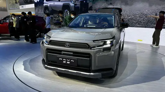 Купили новый RAV4 из-за границы? Его цифровые функции требуют проверки