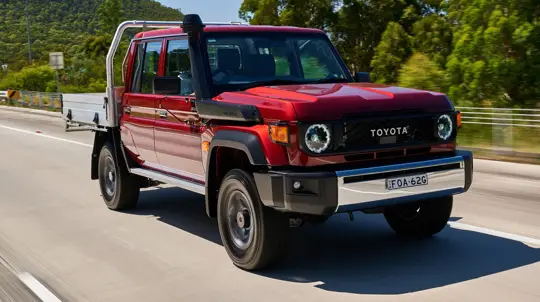 Toyota может убрать знаменитое зеркало с Land Cruiser 70 после 42 лет
