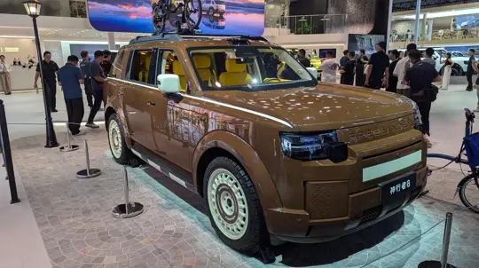 Два салона и разные сроки: Chery разделила поставки нового Freelander 8