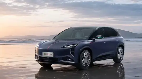 Доплатите за полный привод и получите минус 50 км: китайская арифметика Hongqi в действии
