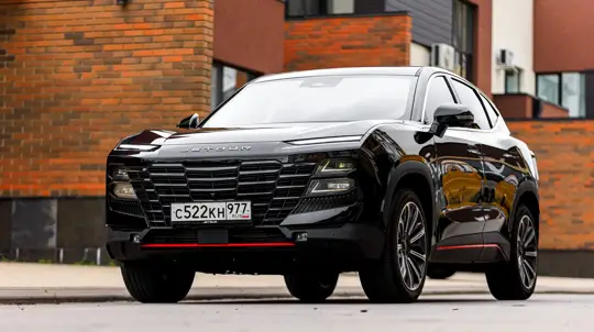 Десятка не резиновая: у Jetour стало четыре места, а у Lada осталось три