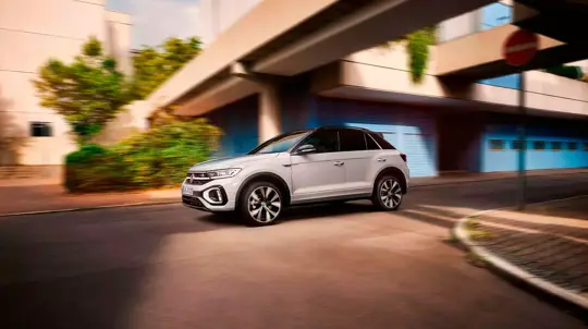 Популярный кроссовер Volkswagen стал мощнее и безопаснее