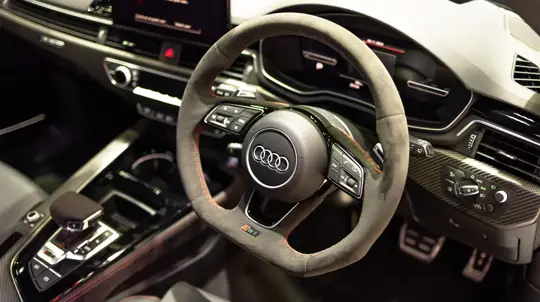 Мощная Audi S3 скоро у автодилеров: стали известны характеристики и будущая цена модели