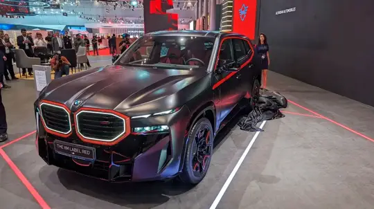 BMW привезла в Катар свой самый производительный серийный внедорожник