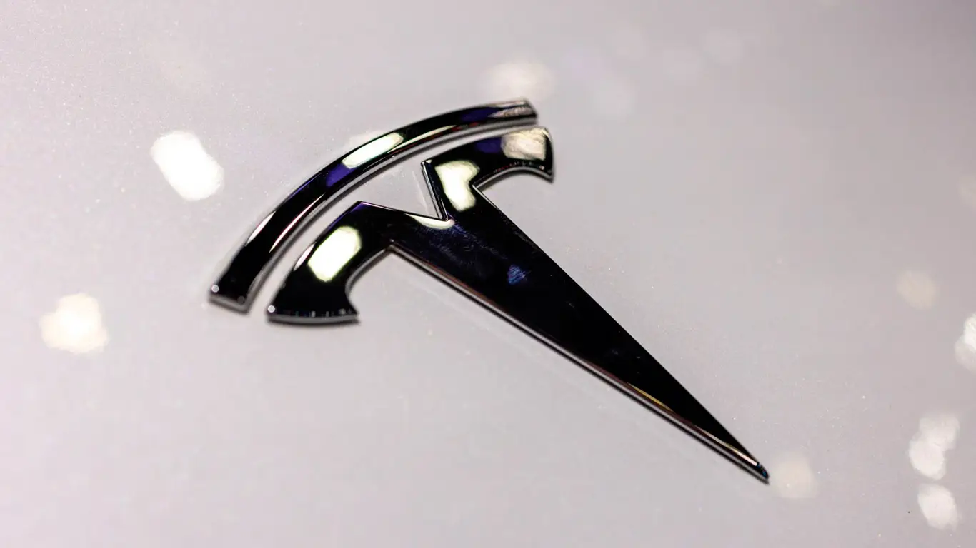 Сокращения в Tesla: каждый пятый на выход