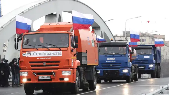 Российские грузовики остаются в тренде: продажи КАМАЗа продолжают расти