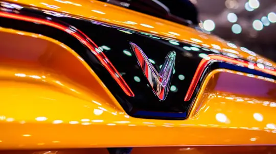 Вьетнам дал жару: продажи электромобилей довели VinFast до рекорда