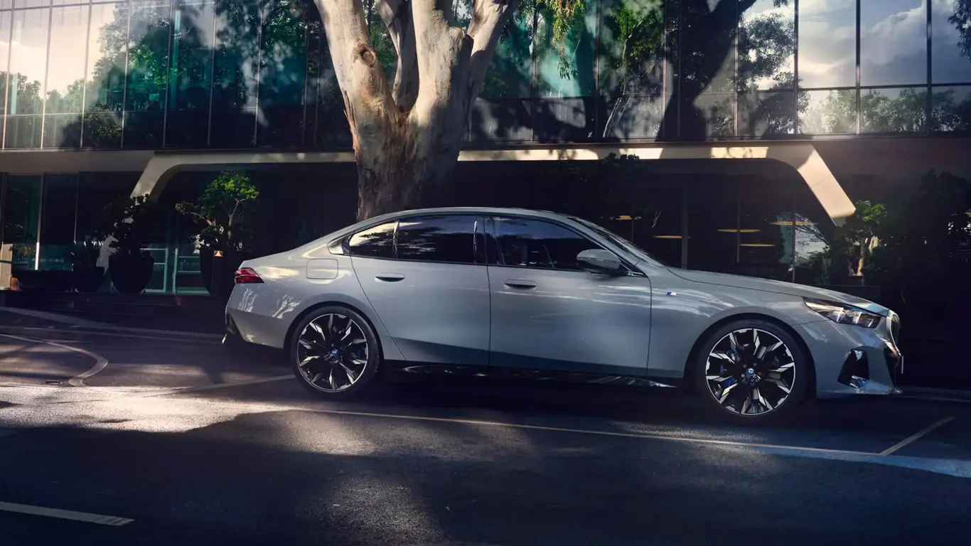 Весенний электрошок: цены на автомобили BMW тают быстрее льда