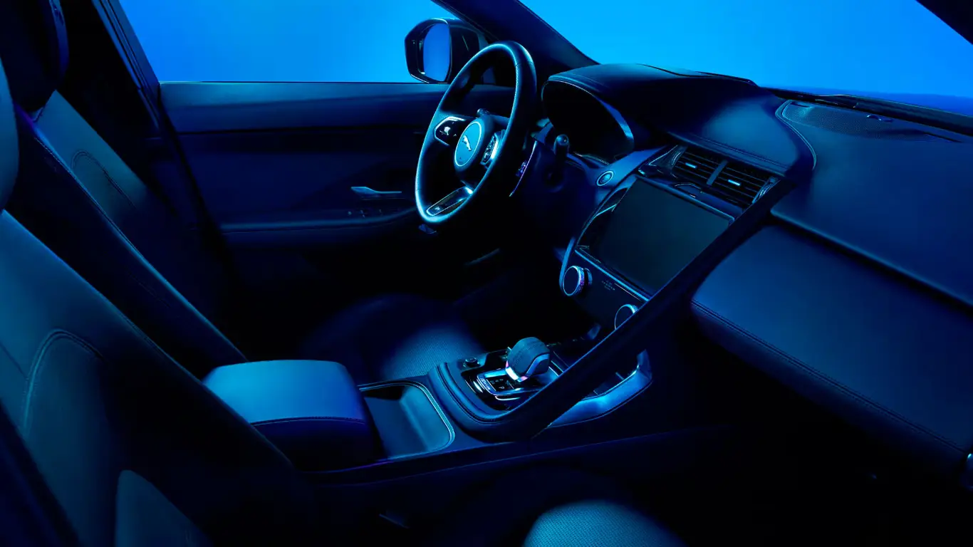 Подушки безопасности в Jaguar E-Pace становятся горячей точкой