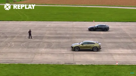 Сражение первых: два мощных спортивных кроссовера встретились на прямой