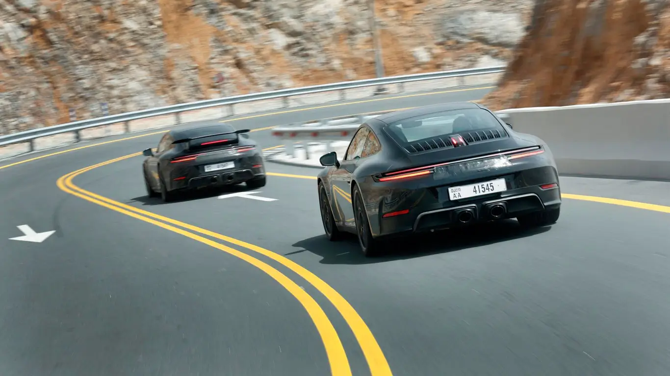 Turbo S отдыхает: гибридный Porsche 911 показал молниеносную скорость