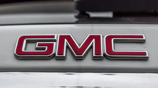 Это невозможно «развидеть»: логотип GMC скрывает в себе совершенно другой автомобиль