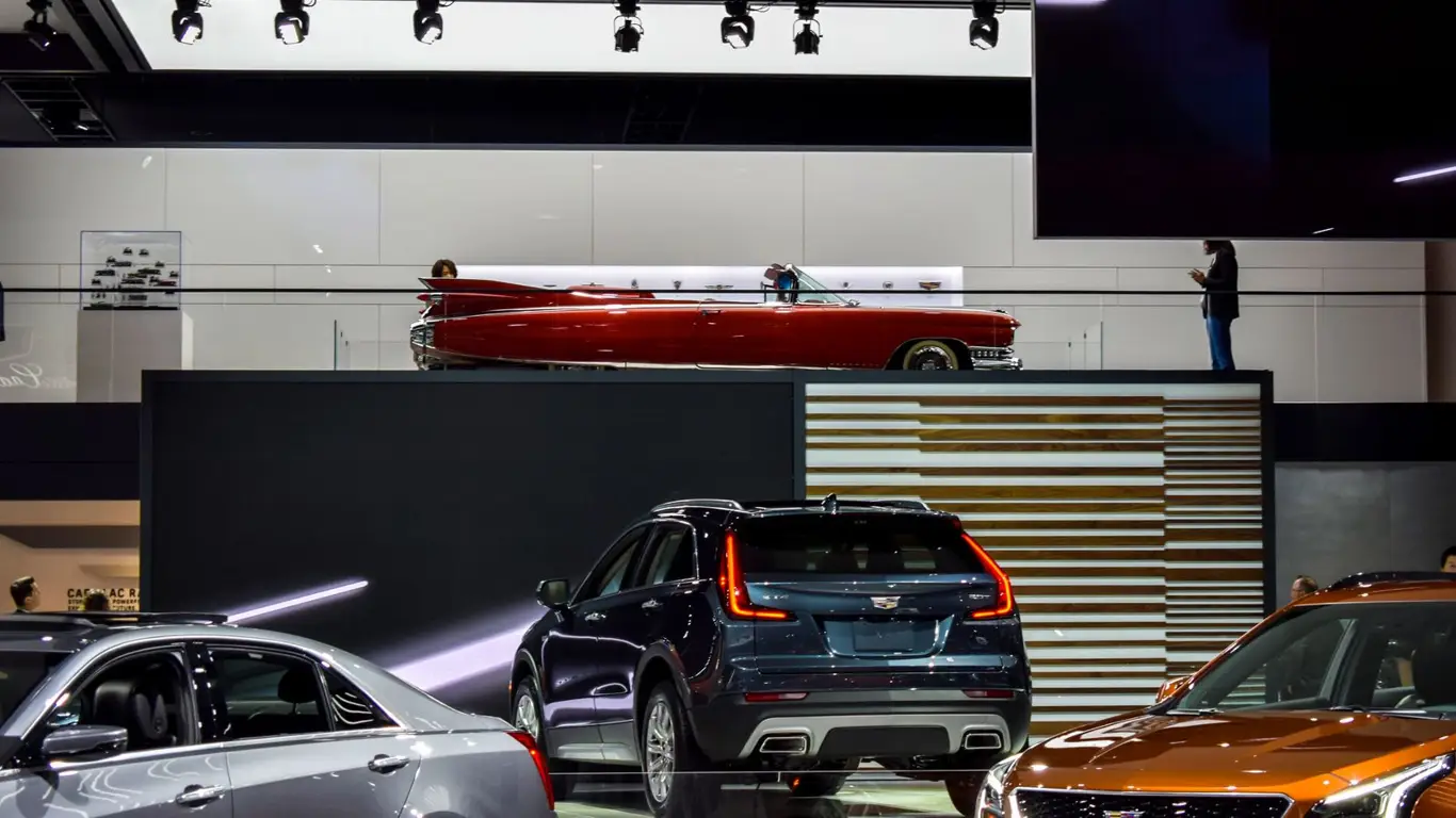 Один из немногих производителей седанов нацелился в более дорогую нишу