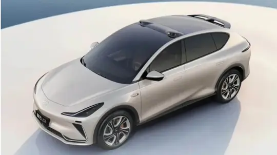 Половинчатый руль и убирающееся сиденье при запасе хода в 705 км: что готовят китайцы