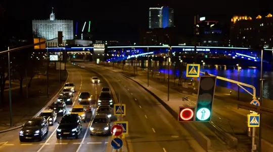 Американцы хотят превратить светофоры в радугу: что кроется за странной идеей