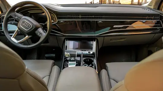 Автономные технологии в автомобилях оказались глупее человека: исследование