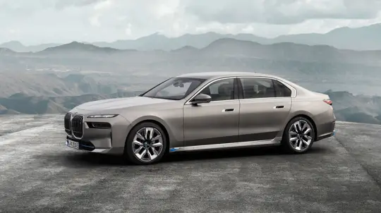 BMW установил сразу два автопилота в одной машине