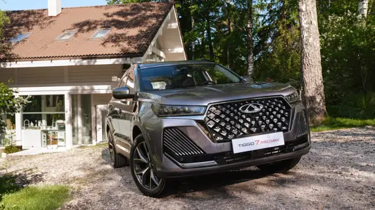 Любимый россиянами кроссовер претерпит обновление: ждем в автосалонах