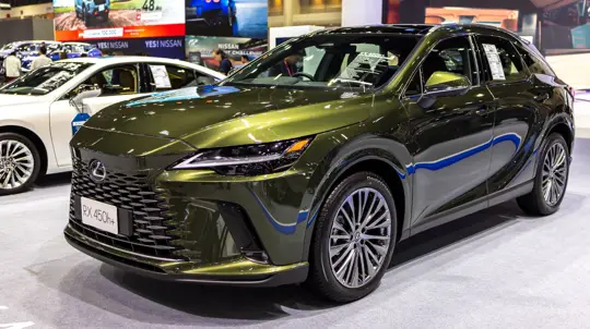 В кроссоверах Lexus подвела безопасность: компания отзовет популярные автомобили