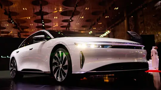 Lucid Air с «глюком»: электрокары отзывают на перезагрузку