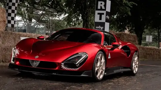 Эта марка выпустила свой первый гиперкар с максимальной скоростью в 333 км/ч