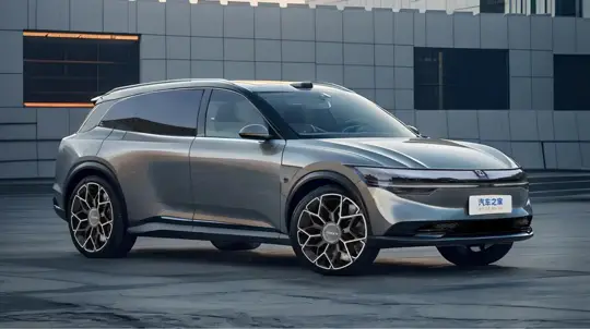 Хватит прятаться по гаражам: жители РФ смогут обслуживать автомобили этих марок у официалов