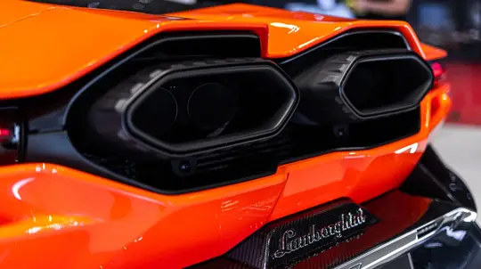 Разъяренный бык скоро предстанет во всей красе: что готовит Lamborghini