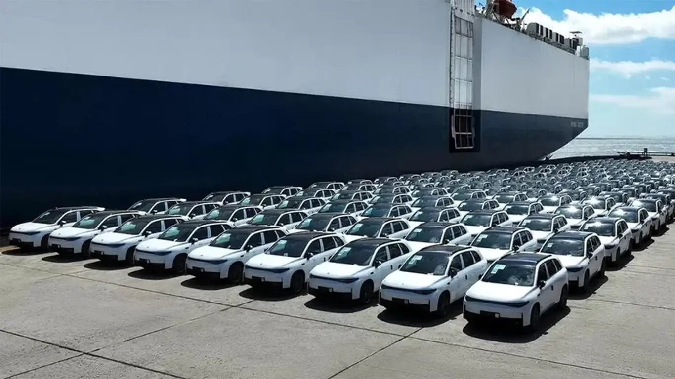 На европейский рынок выходит новая доступная марка электромобилей: Stellantis постарался