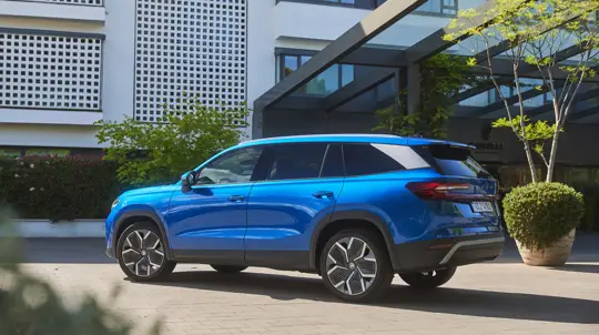 Skoda вывела на рынок топовые спортивные версии сразу двух своих бестселлеров: подробности