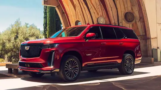 Американец, который заставляет дрожать от страха BMW X7 и Mercedes GLS: он вернулся в Россию